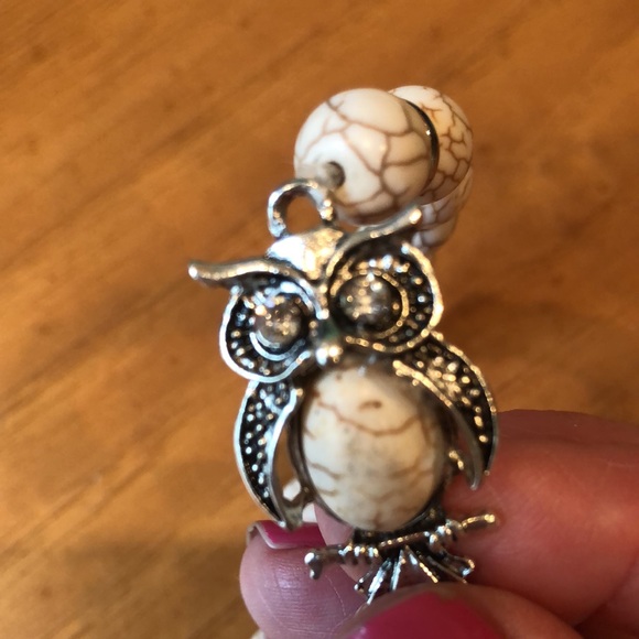 NEW Unique Owl charm & bead bracelet Cream/Tan color beads silver tone accents - Picture 5 of 11
